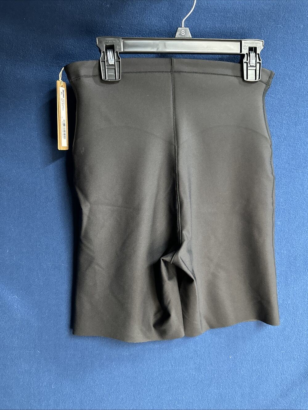 Skims Core Sculpt Mid Rise Short in Onyx Size Medium NWT $70
